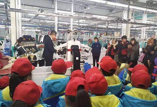 科技賦能，潔凈未來(lái) 校園小記者探秘三毛洗衣中央工廠